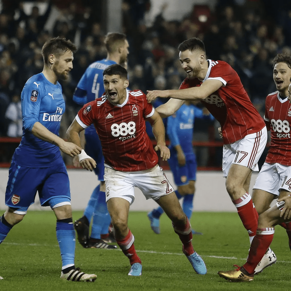 这对阿兹努 这对阿兹努